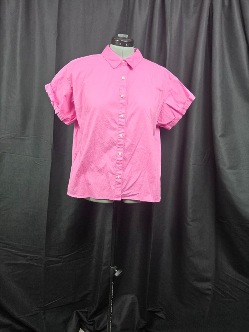 Candace Cameron Bure Size M Botton-up Women Shirt in Pink